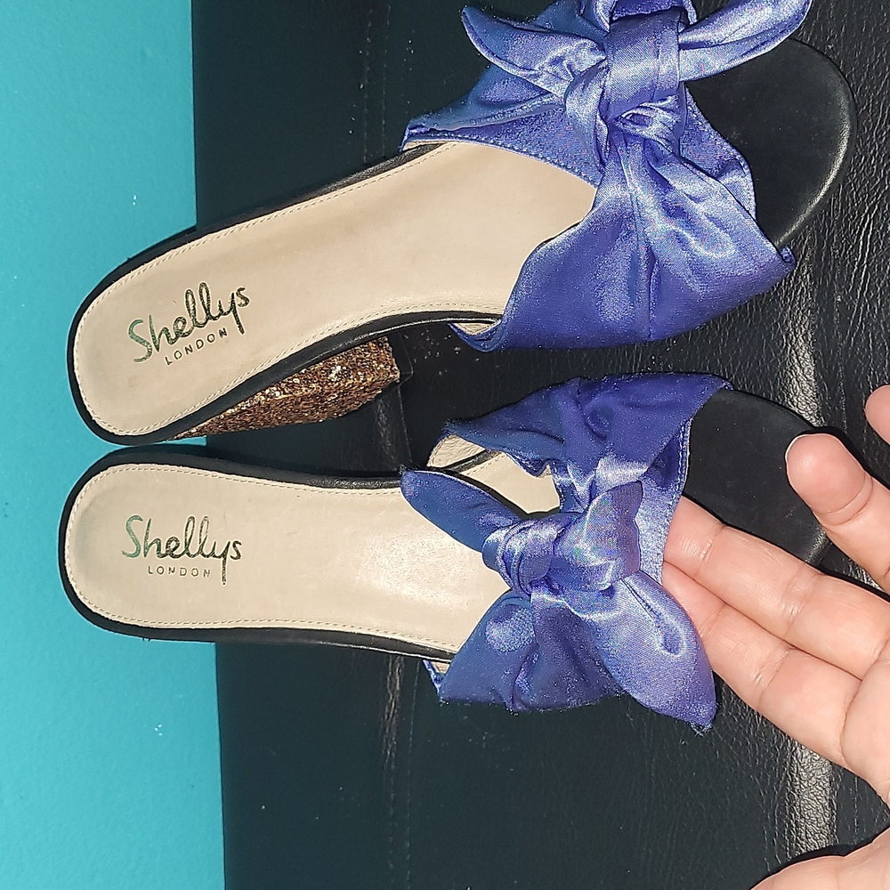 SALE💕Beautiful SHELLYS LONDON size 8.5